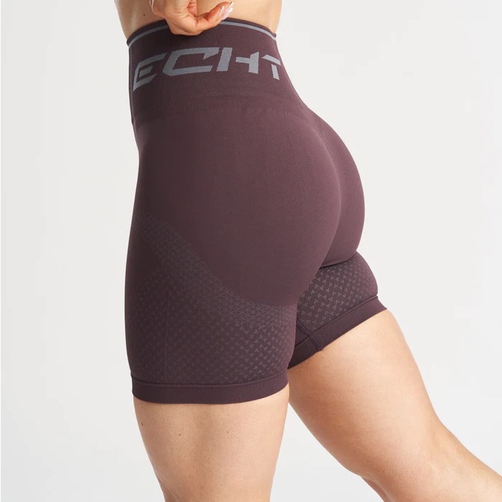 ECHT ARISE RETURN SHORTS - PLUM (L)